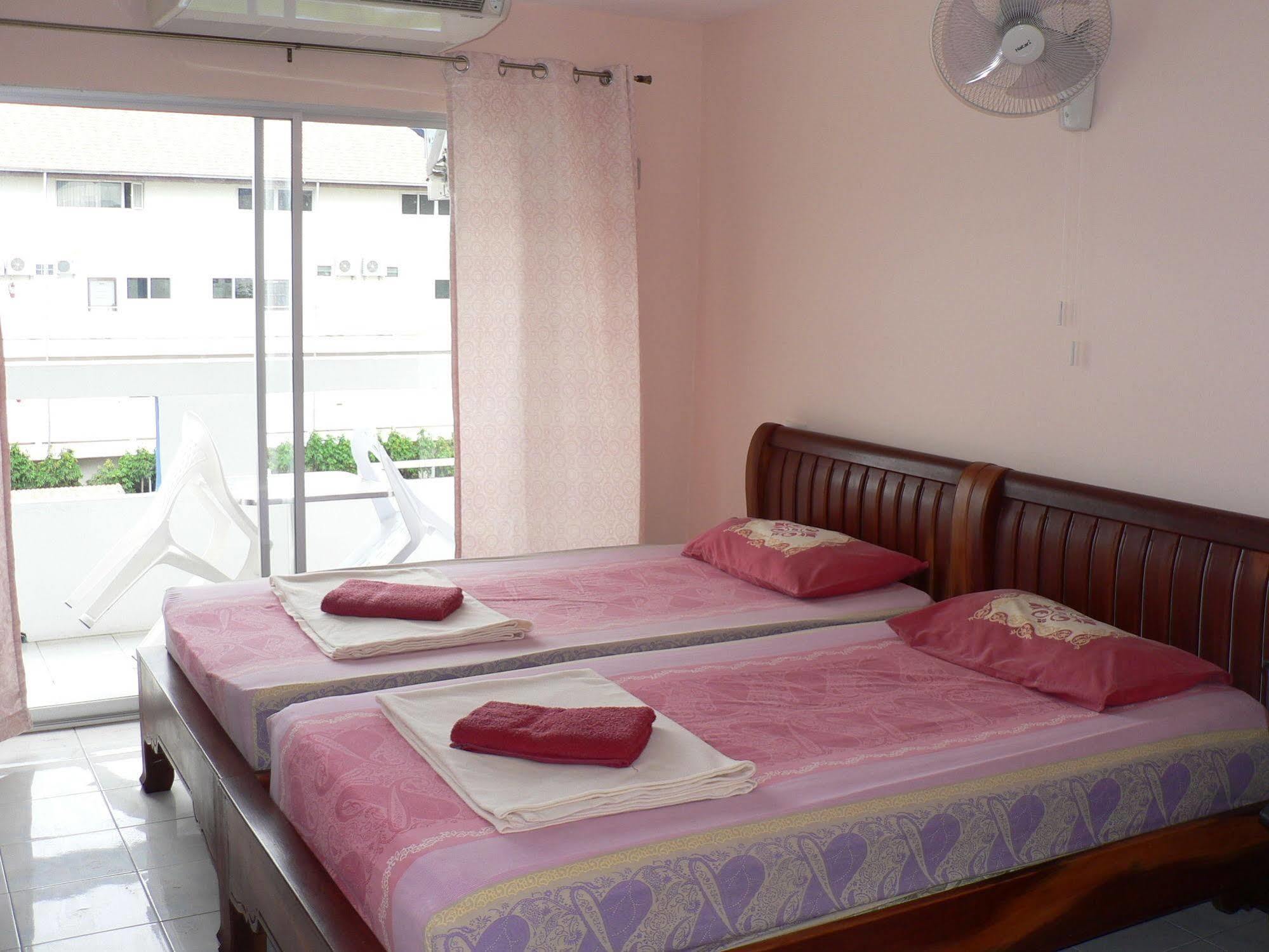 Paramita Pattaya Extérieur photo